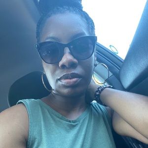 Meet your Posher, Tara